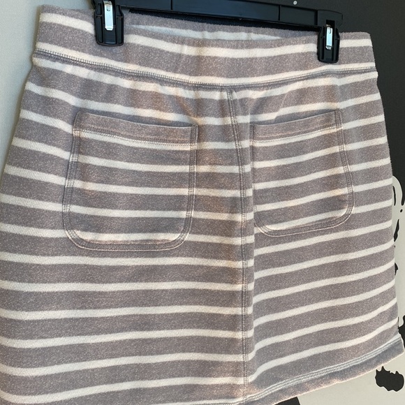 Two Cute Fleecy Joe Fresh Mini Skirts - Size L - Picture 7 of 11